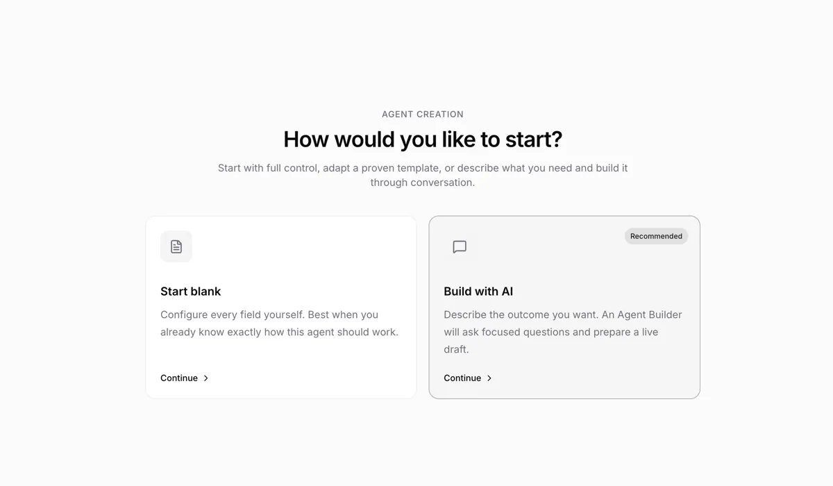 エージェント作成の開始方法の選択画面:「Start blank」と「Build with AI」